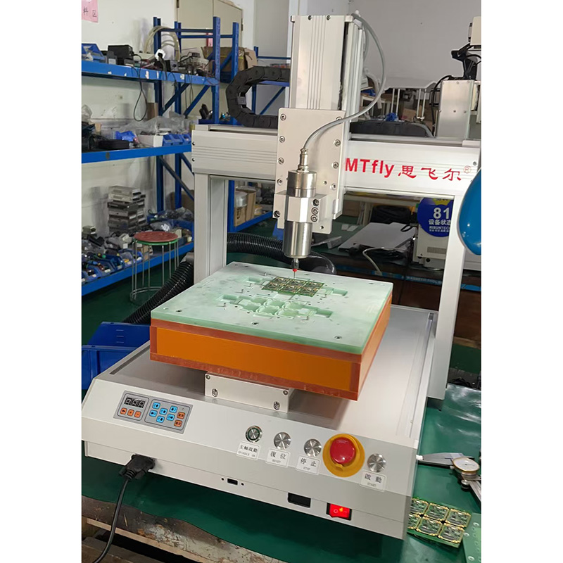單平臺銑刀分板機